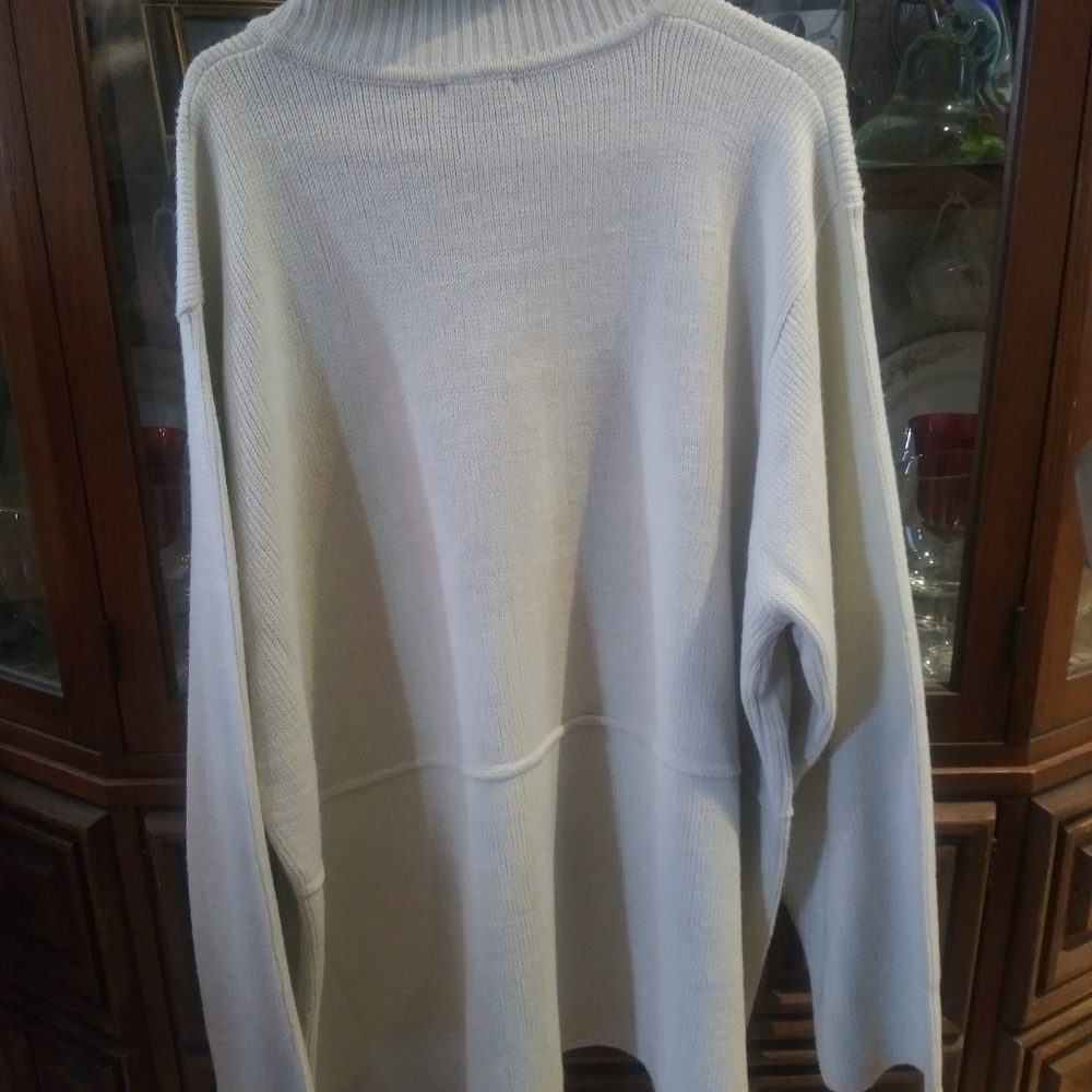 Women's heavy sweater